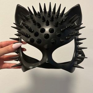 Spiked cat-women halloween mask